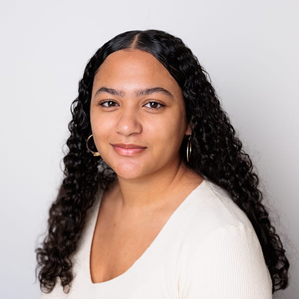 Veronique Campaz '26